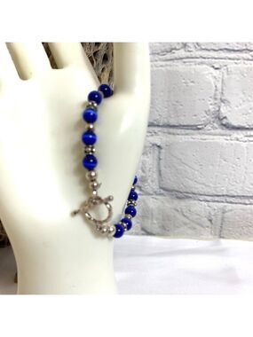 Cat's Eye Glass Bead Bracelet Blue 6.5 Inch